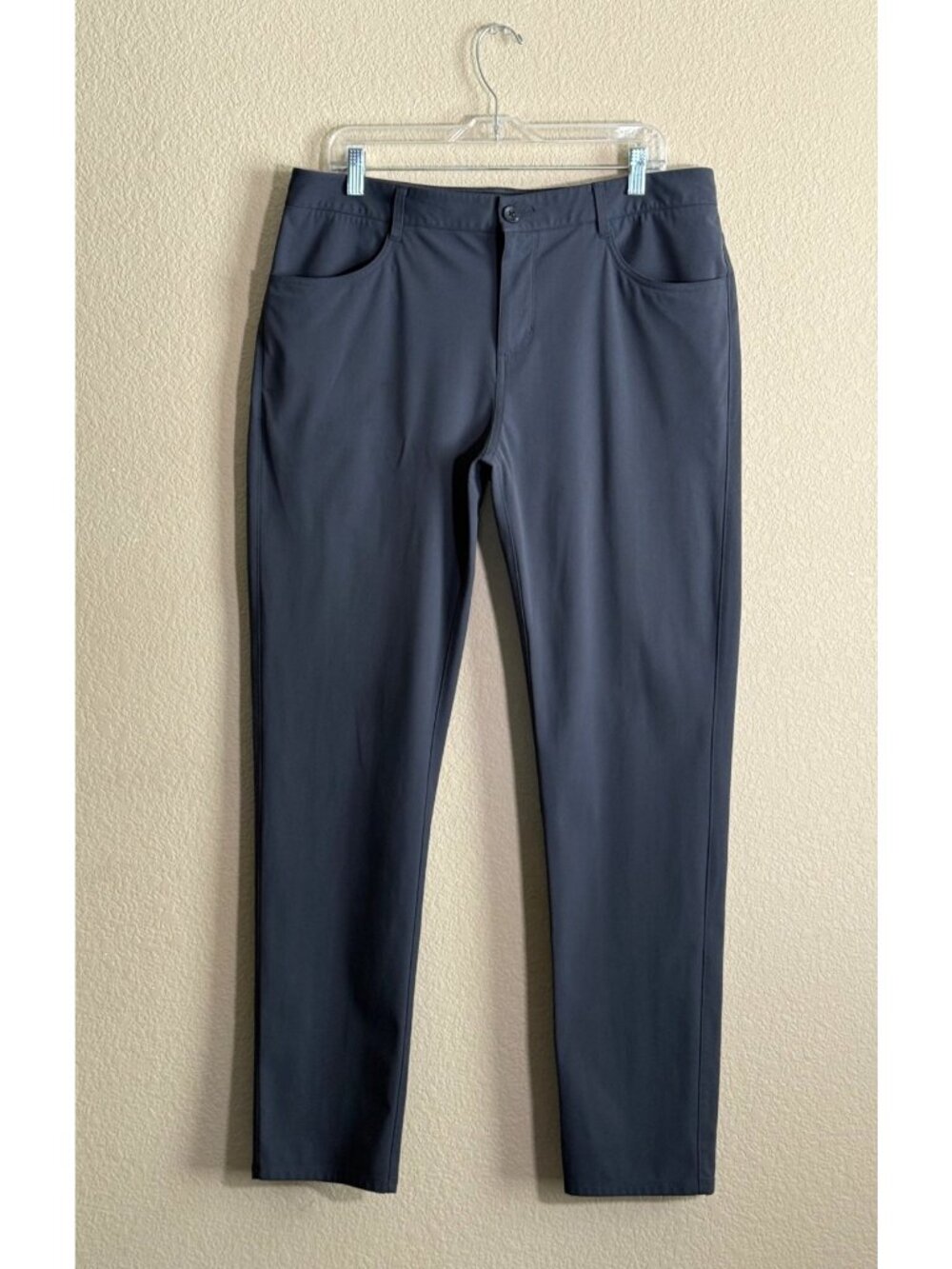 VUORI Men's META Athletic Pants V430 Charcoal
